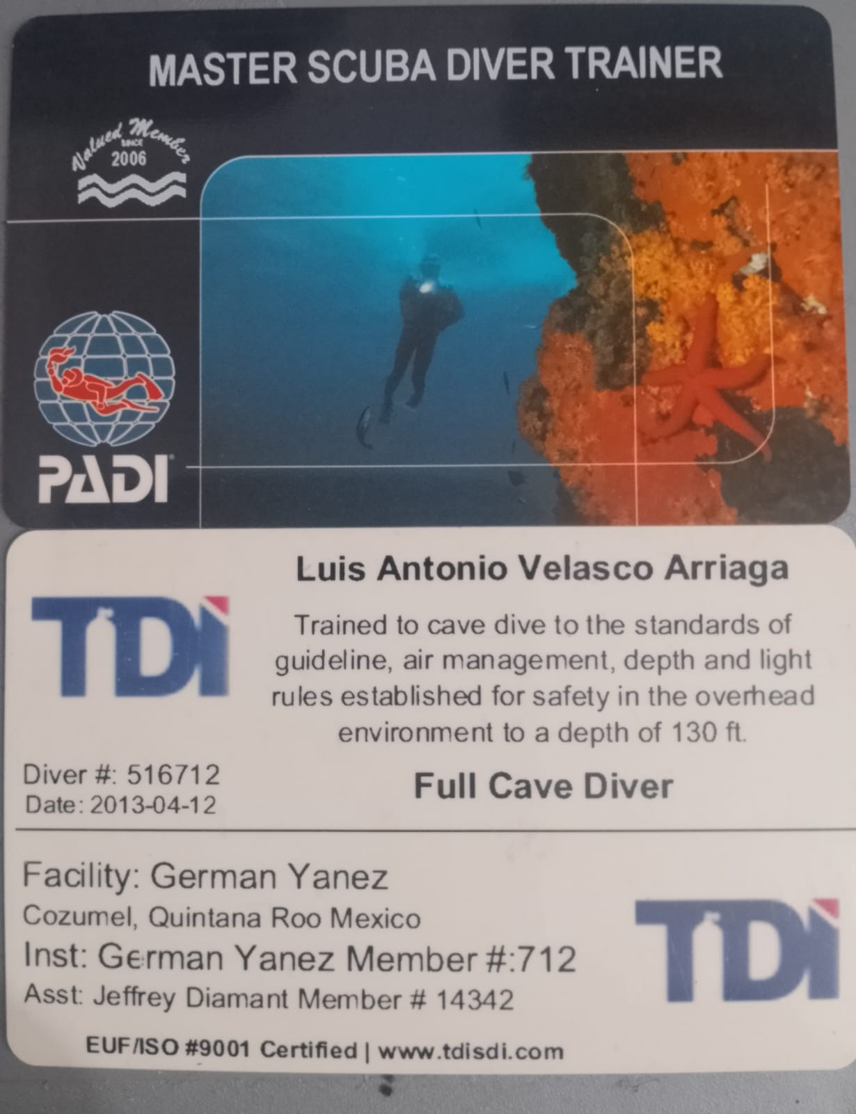 Cenote Dos Ojos Diving 5